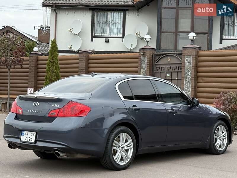 Седан Infiniti G25 2011 в Києві