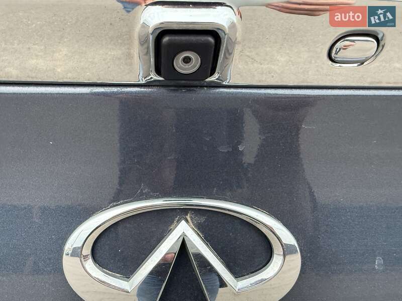 Седан Infiniti G25 2011 в Києві