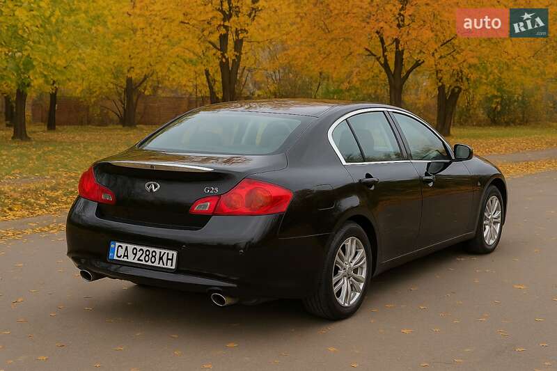 Седан Infiniti G25 2011 в Умани