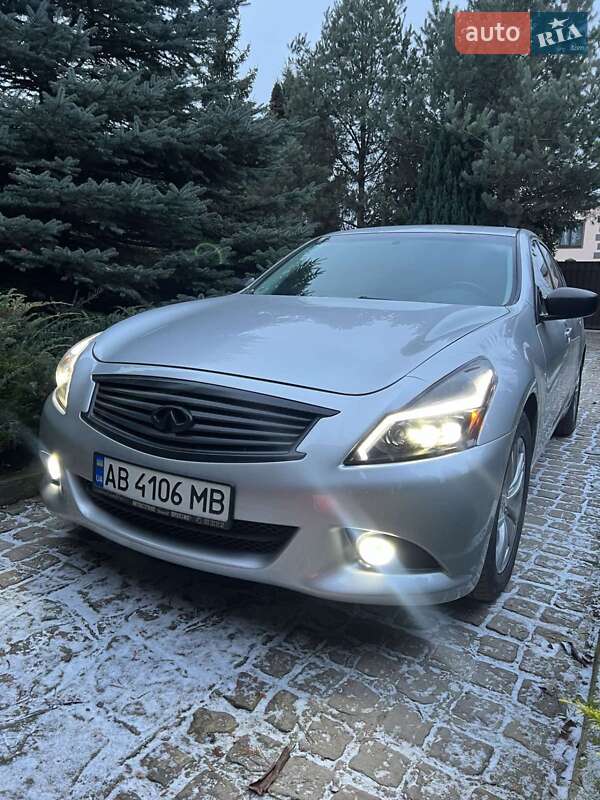 Седан Infiniti G25 2011 в Вінниці