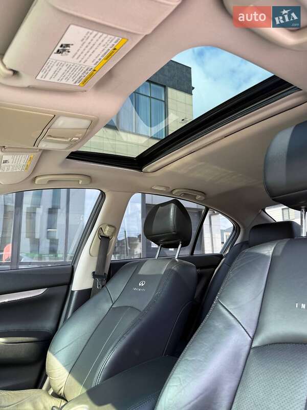 Седан Infiniti G25 2010 в Киеве