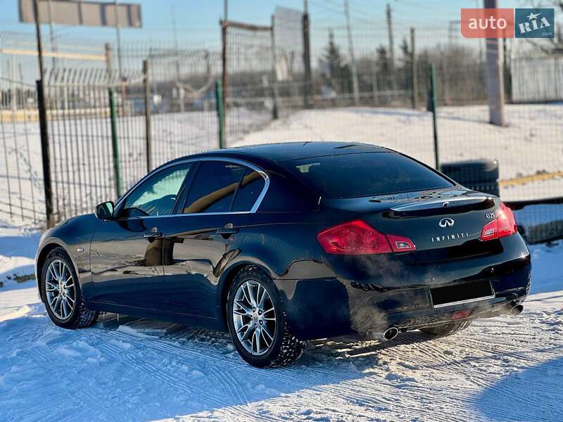 Седан Infiniti G25 2012 в Києві