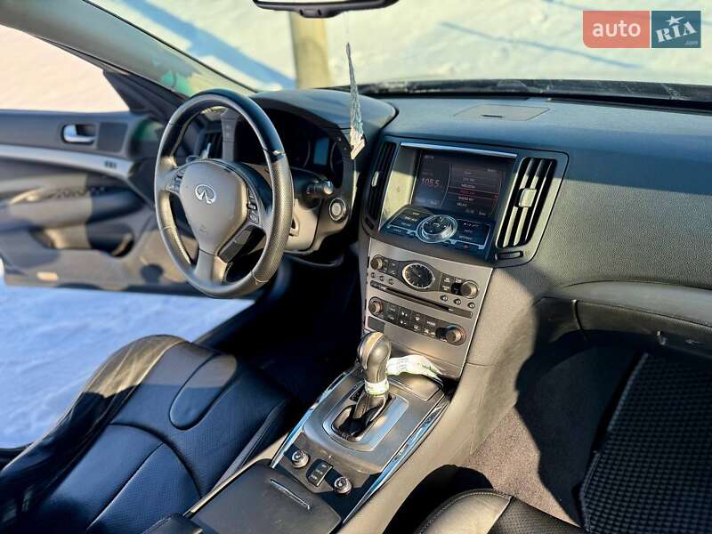 Седан Infiniti G25 2012 в Києві
