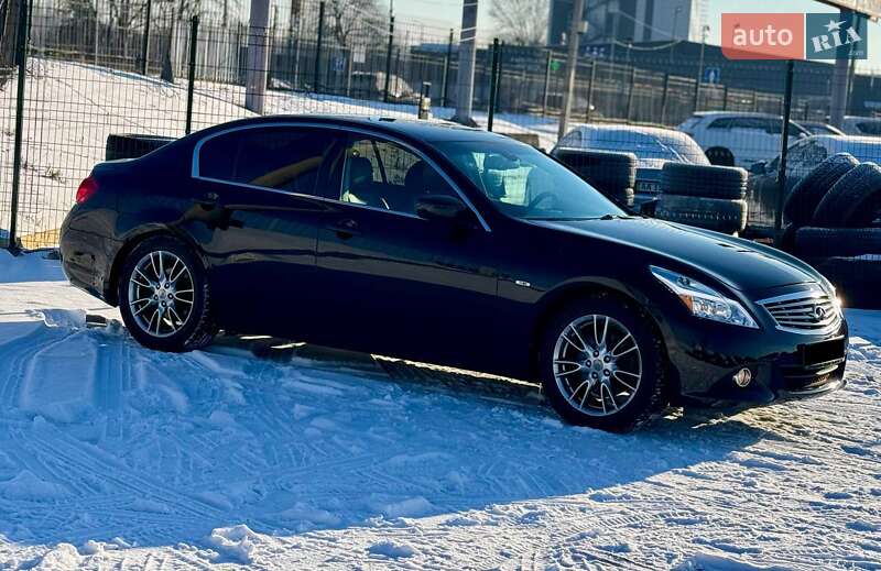 Седан Infiniti G25 2012 в Києві