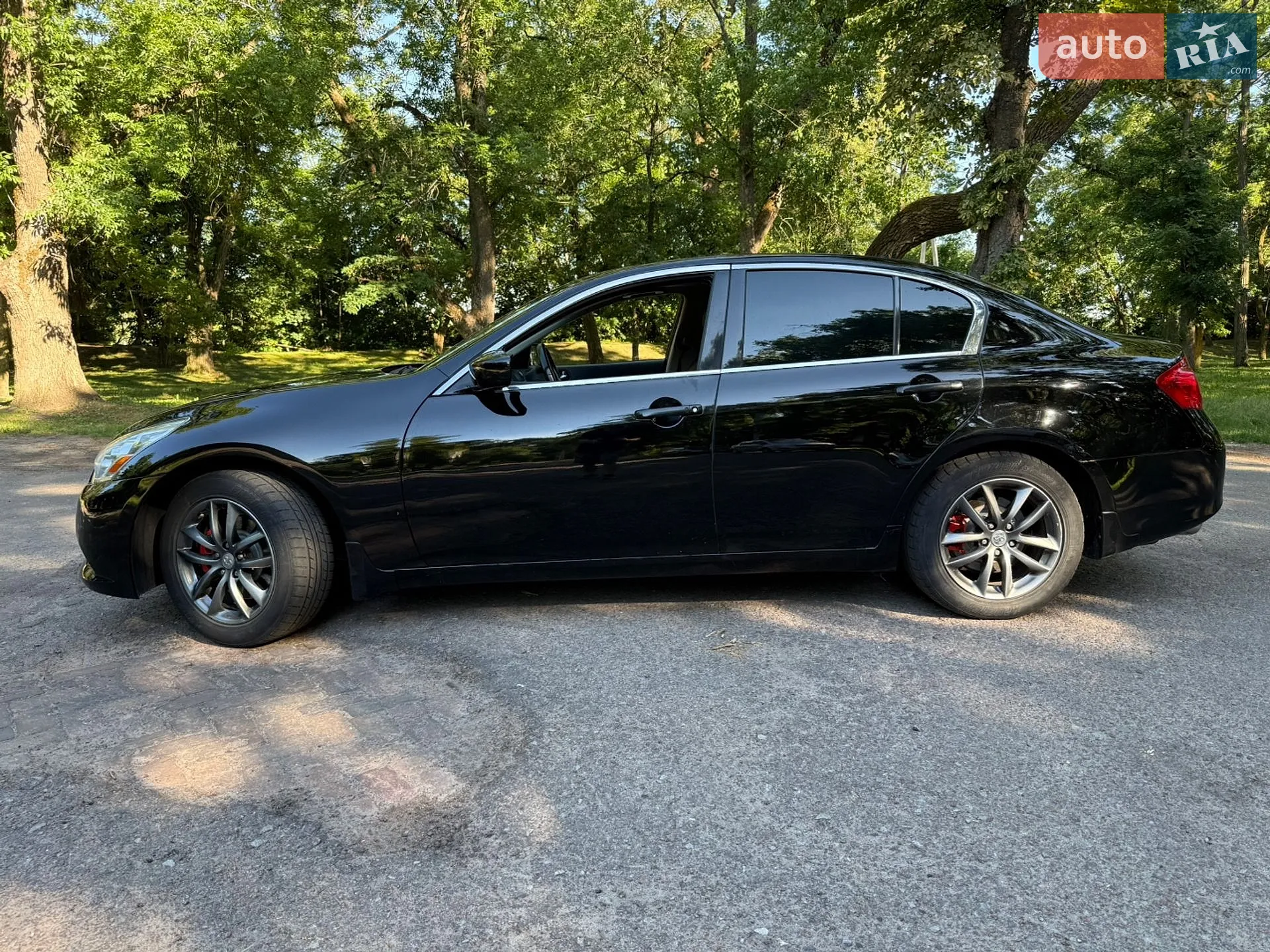 2011 Infiniti G - мініатюра 2