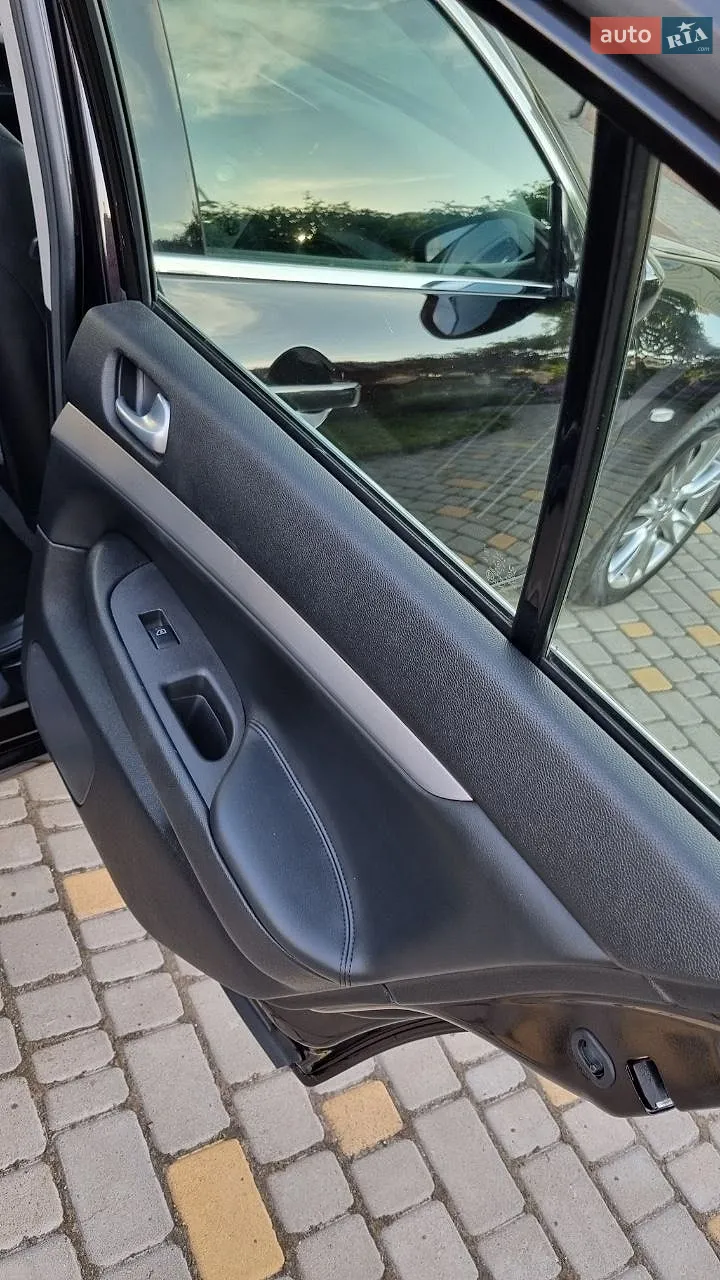 2012 Infiniti G - мініатюра 19
