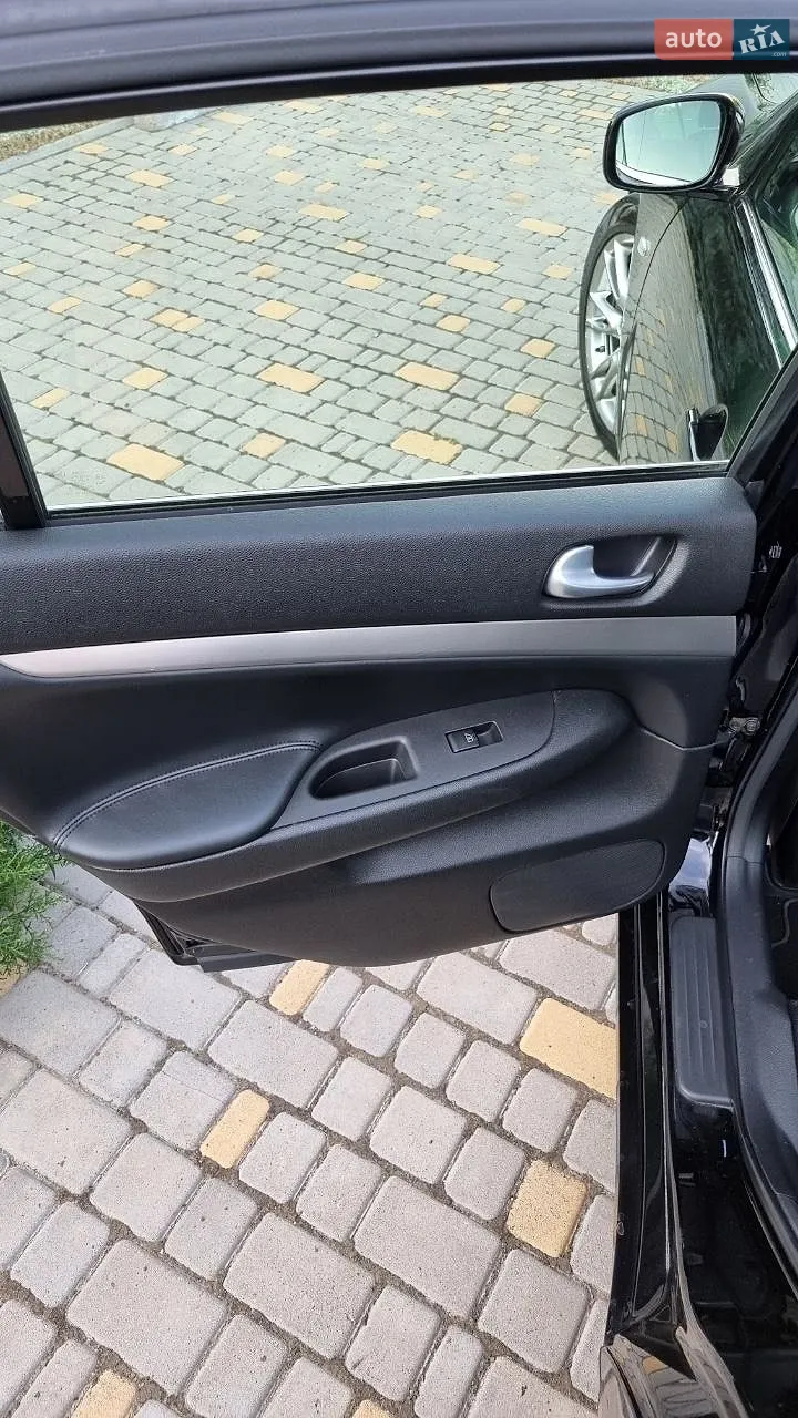 2012 Infiniti G - мініатюра 34