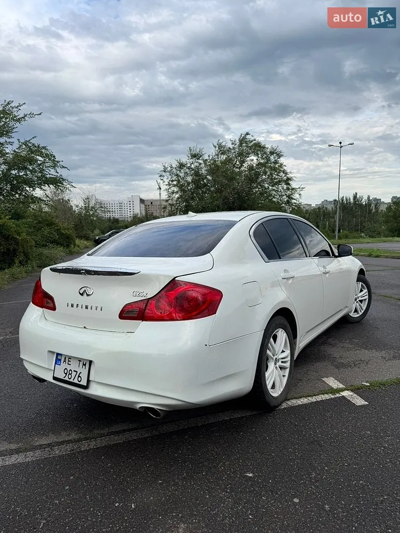 2010 Infiniti G - мініатюра 3