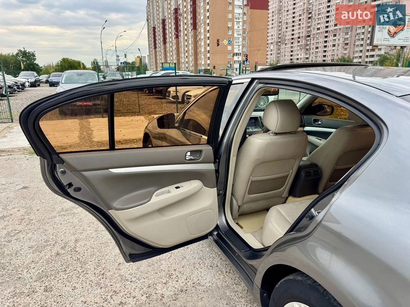 2011 Infiniti G - мініатюра 34