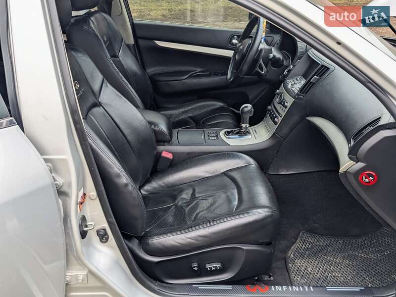 Седан Infiniti G35 2008 в Сумах