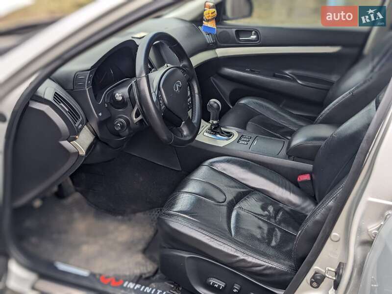 Седан Infiniti G35 2008 в Сумах