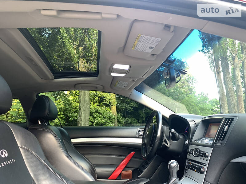 Купе Infiniti G37 2008 в Києві