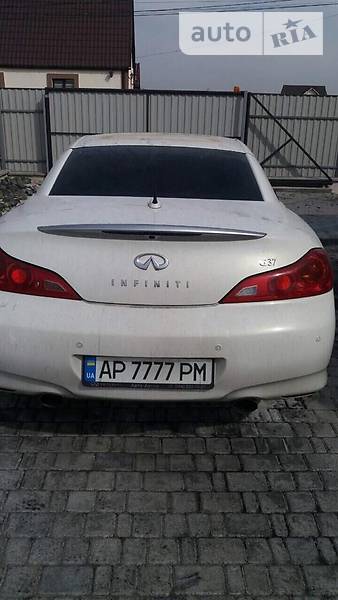 Кабриолет Infiniti G37 2012 в Киеве