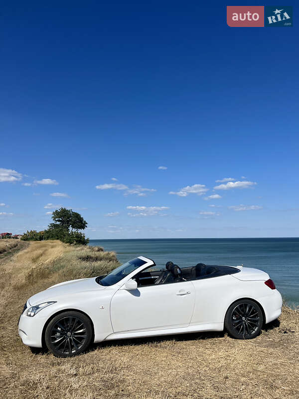 Кабриолет Infiniti G37 2009 в Киеве