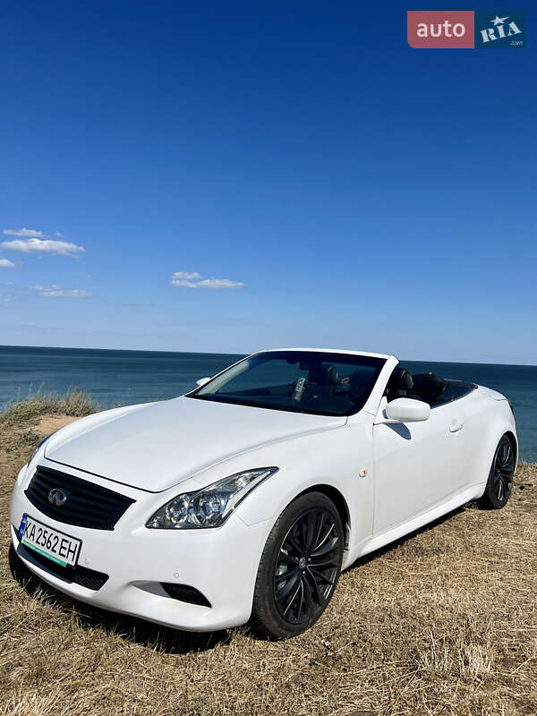 Кабриолет Infiniti G37 2009 в Киеве