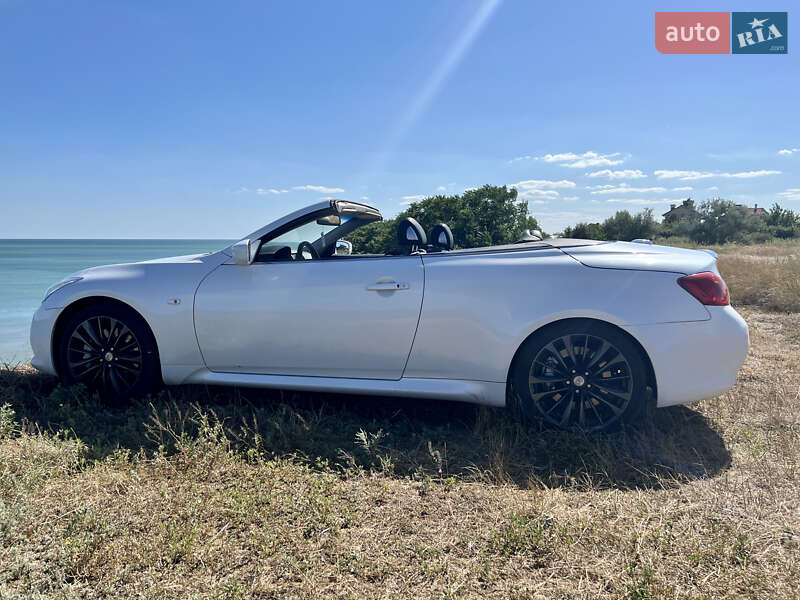 Кабриолет Infiniti G37 2009 в Киеве