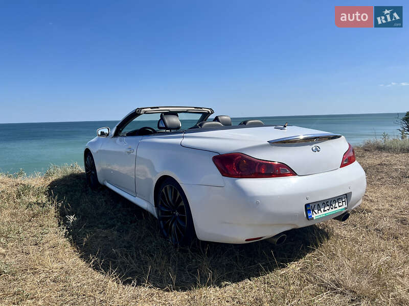 Кабриолет Infiniti G37 2009 в Киеве