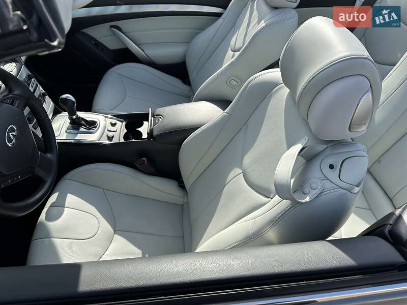 Кабриолет Infiniti G37 2011 в Киеве