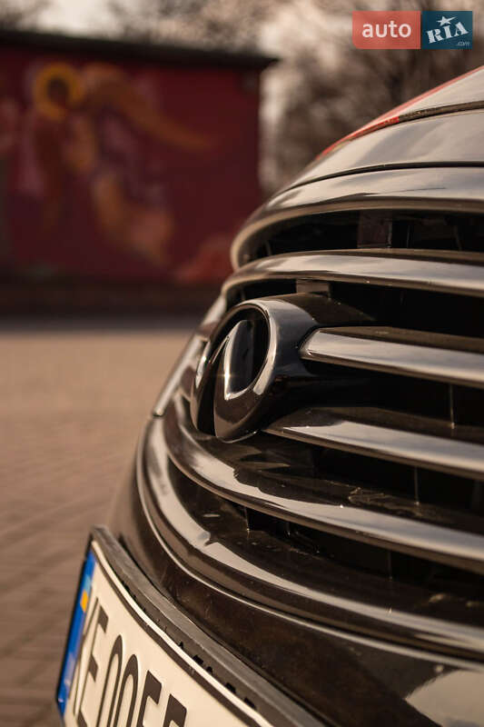 Кабріолет Infiniti G37 2013 в Кам'янському