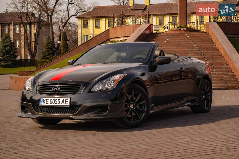Кабріолет Infiniti G37 2013 в Кам'янському