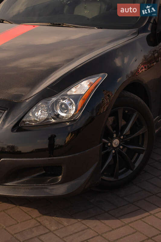 Кабріолет Infiniti G37 2013 в Кам'янському