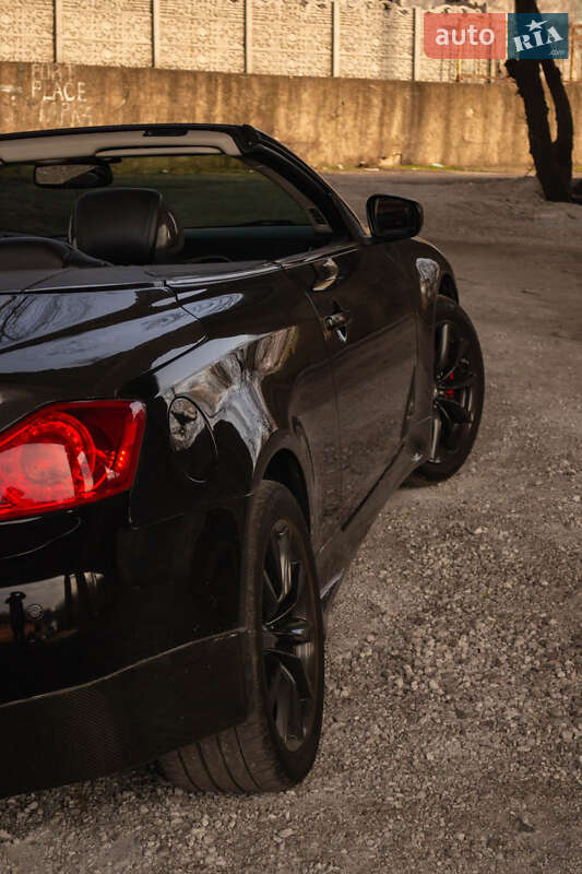 Кабріолет Infiniti G37 2013 в Кам'янському