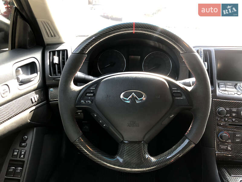 Кабріолет Infiniti G37 2013 в Кам'янському
