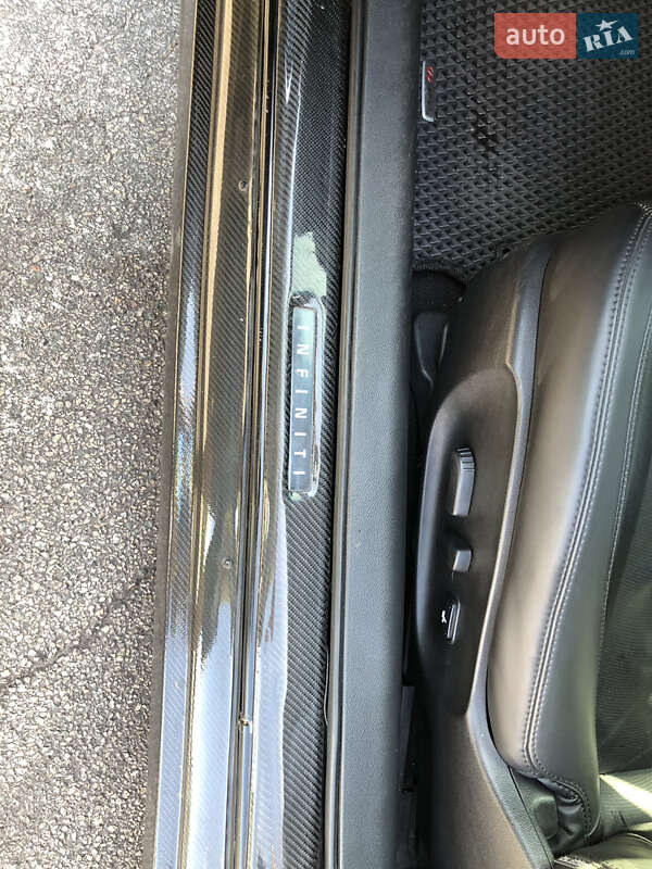 Кабріолет Infiniti G37 2013 в Кам'янському