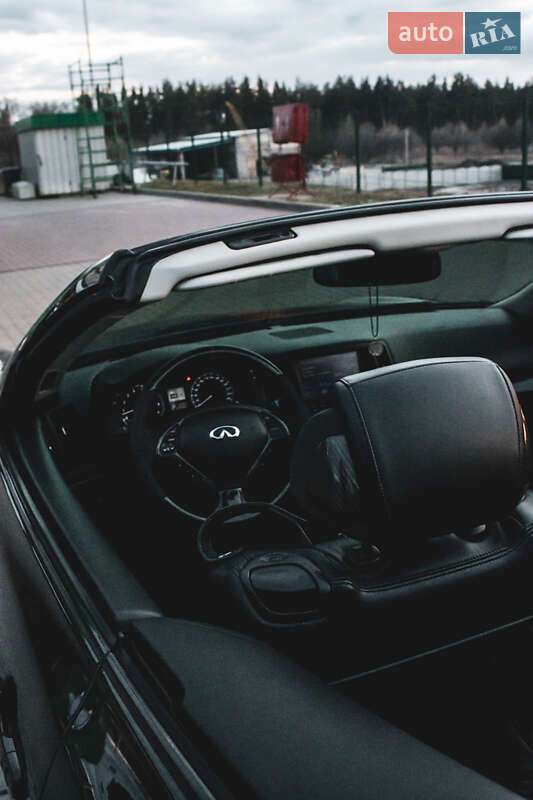 Кабріолет Infiniti G37 2013 в Кам'янському