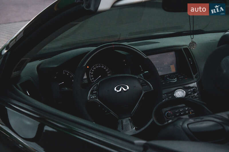 Кабріолет Infiniti G37 2013 в Кам'янському