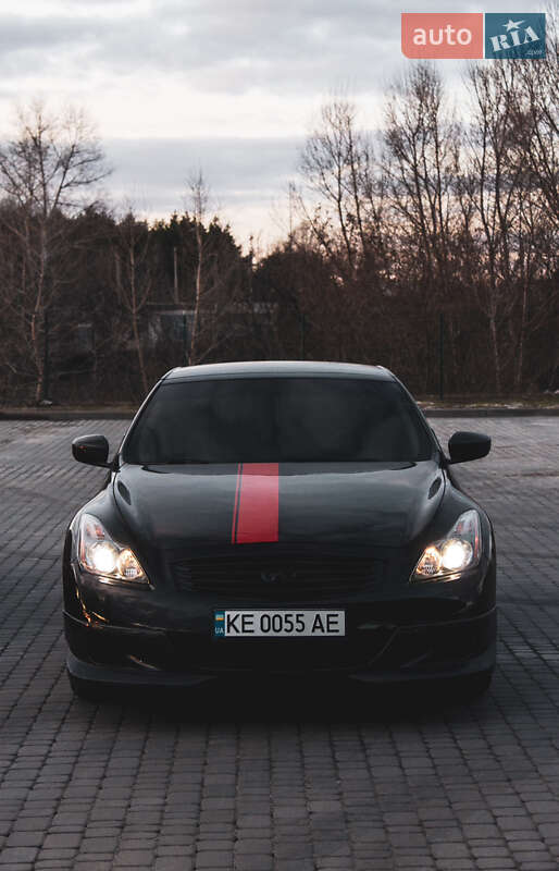 Кабріолет Infiniti G37 2013 в Кам'янському