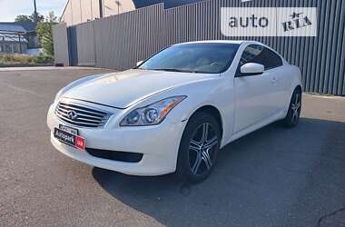 Купе Infiniti G37 2010 в Киеве