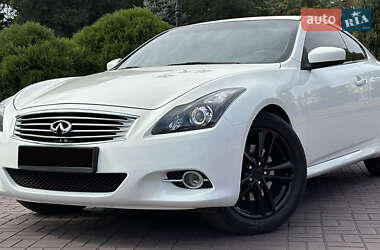 Купе Infiniti G37 2012 в Дніпрі