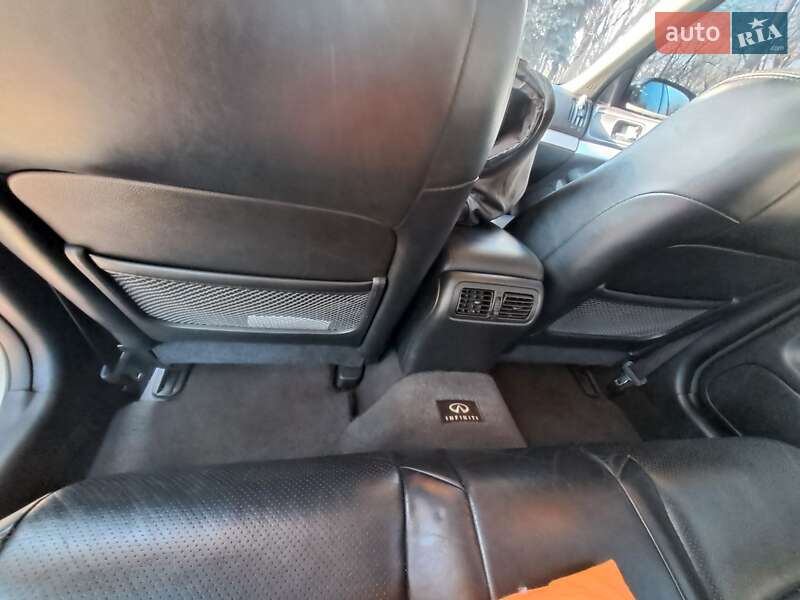 Седан Infiniti G37 2013 в Миколаєві