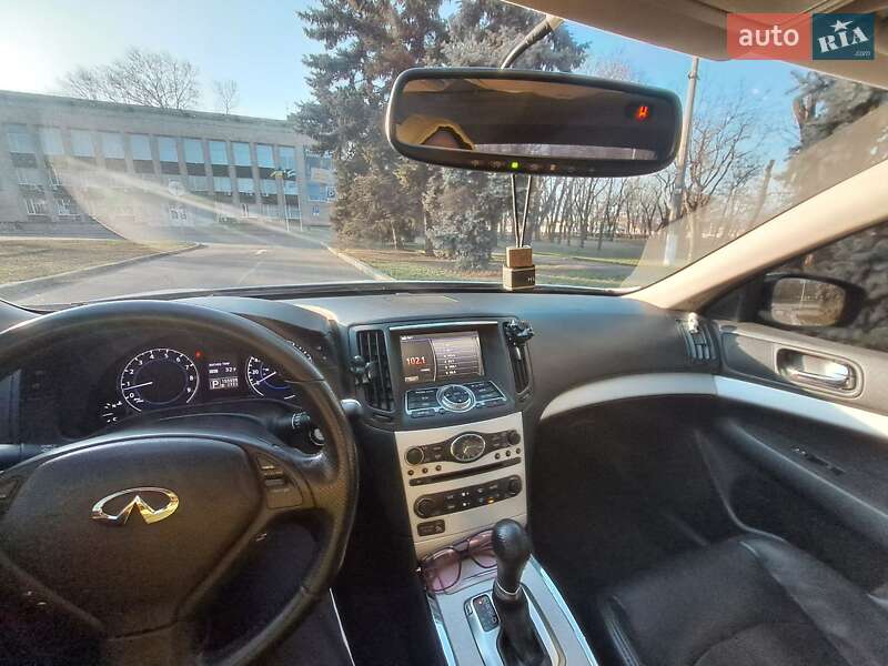 Седан Infiniti G37 2013 в Миколаєві