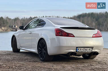 Купе Infiniti G37 2010 в 