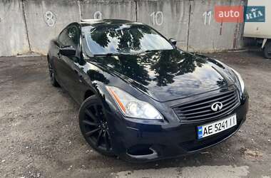 Купе Infiniti G37 2008 в Києві