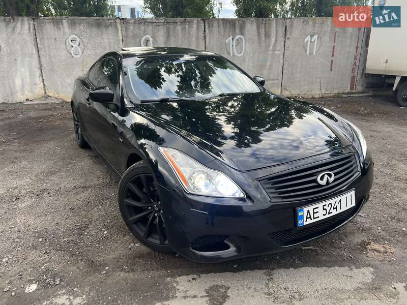 Купе Infiniti G37 2008 в 