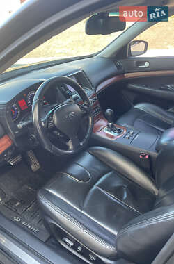 Седан Infiniti G37 2008 в Тростянце