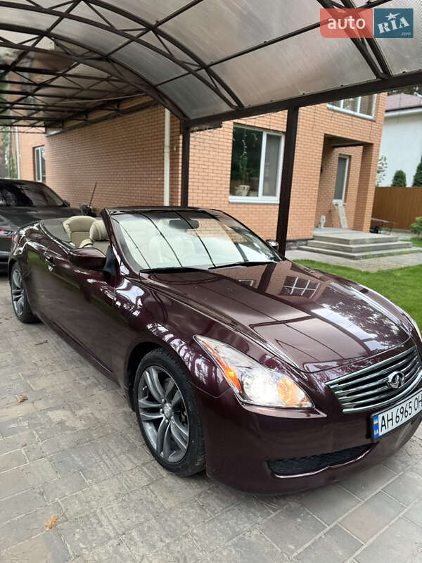 Кабриолет Infiniti G37 2010 в Киеве
