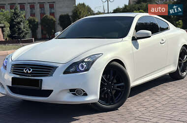 Купе Infiniti G37 2012 в Днепре