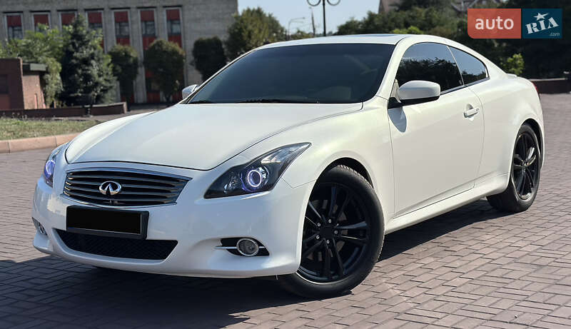 Infiniti G37 2012