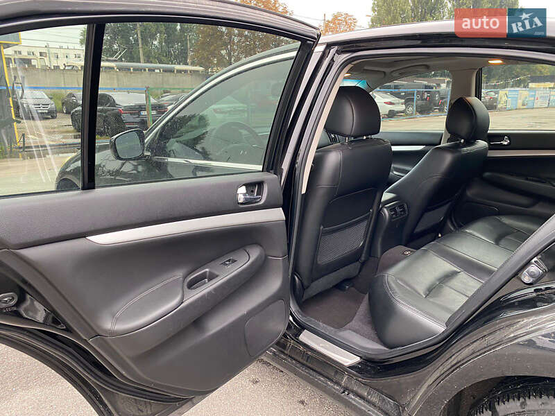 Седан Infiniti G37 2013 в Києві