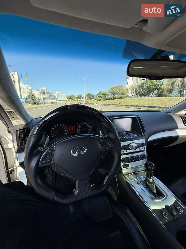 Купе Infiniti G37 2009 в Києві