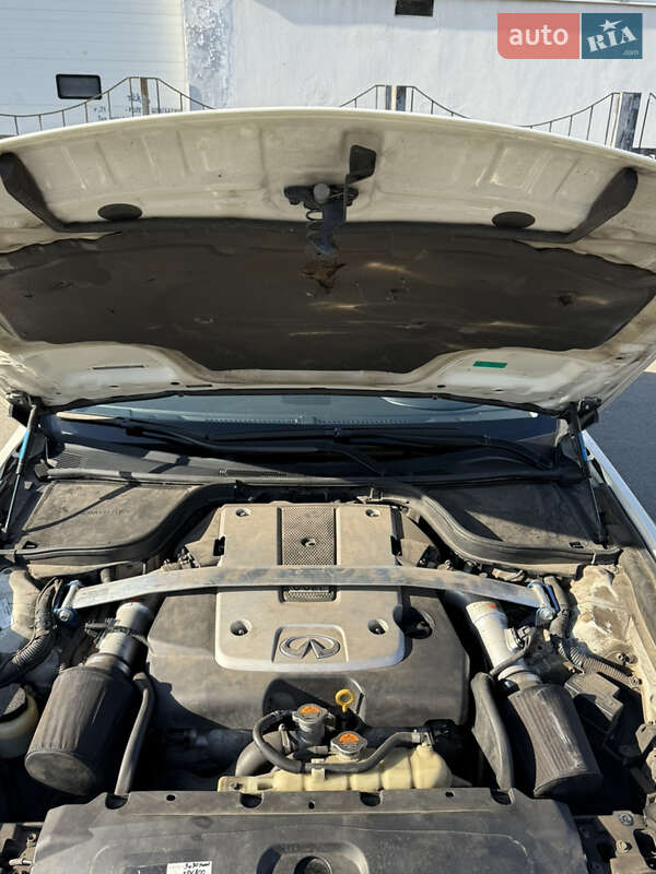 Купе Infiniti G37 2009 в Києві