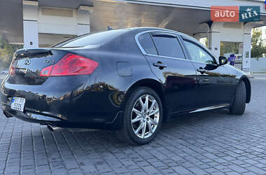 Купе Infiniti G37 2011 в 
