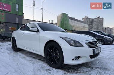 Купе Infiniti G37 2012 в Киеве
