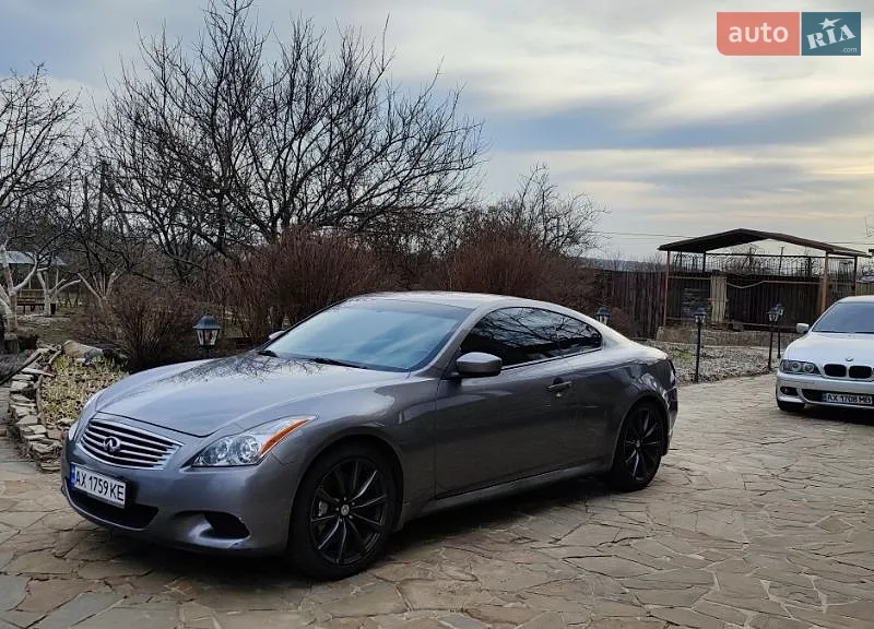 Infiniti G37