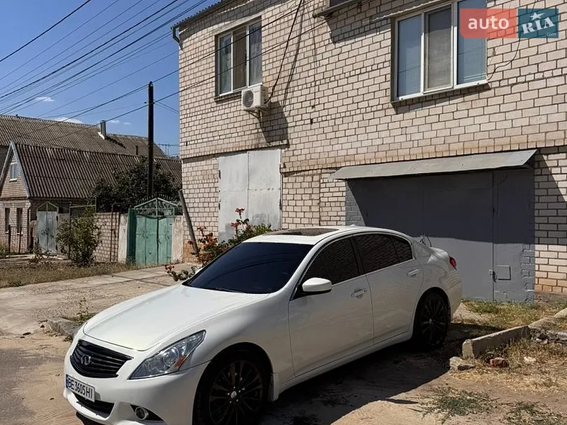 Infiniti G37
