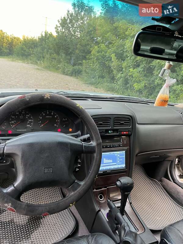 Седан Infiniti I30 1998 в Днепре